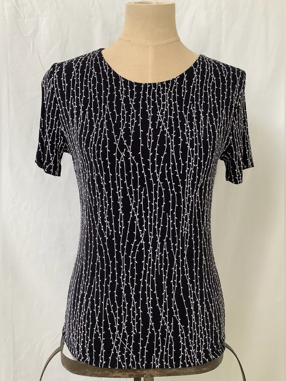Frazier Lawrence Vintage Pullover Shirt Top-Black with White Twig Design-Small